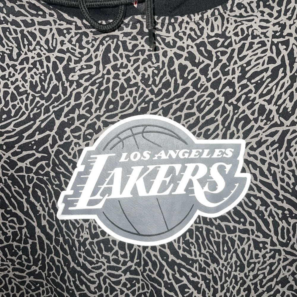 NBA LA Lakers Hoodie. Size medium. EUC - Picture 11 of 15